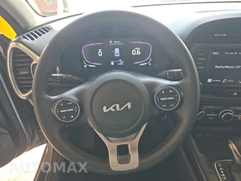 2023 Kia Soul LX - miniatura 10