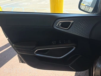 2023 Kia Soul LX - miniatura 9