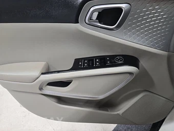 2023 Kia Soul LX - miniatura 9