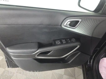 2023 Kia Soul LX - miniatura 9