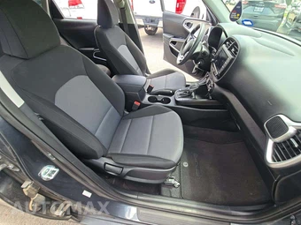 2023 Kia Soul LX - miniatura 18
