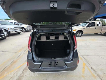 2023 Kia Soul LX - miniatura 14