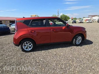 2023 Kia Soul LX - miniatura 5
