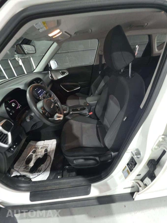 2023 Kia Soul LX - miniatura 6