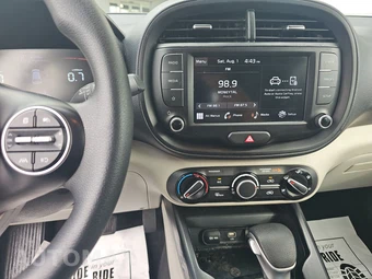 2023 Kia Soul LX - miniatura 11