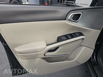 2023 Kia Soul LX - miniatura 9