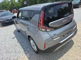 2023 Kia Soul S – miniatura 2