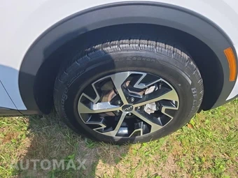 2023 Kia Sportage EX - miniatura 9