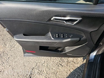 2023 Kia Sportage Hybrid LX - miniatura 9