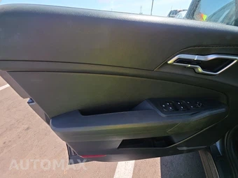 2023 Kia Sportage LX – miniatura 9