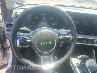 2023 Kia Sportage LX - miniatura 10