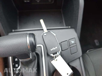 2023 Kia Sportage LX - miniatura 8