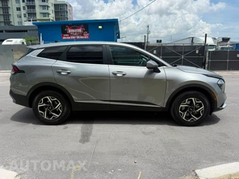 2023 Kia Sportage LX - miniatura 8