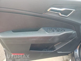 2023 Kia Sportage LX - miniatura 9