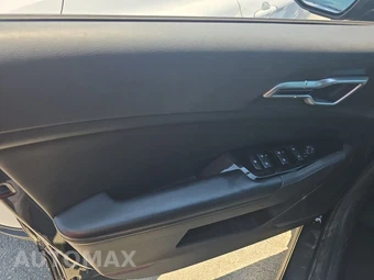 2023 Kia Sportage X-Line - miniatura 9