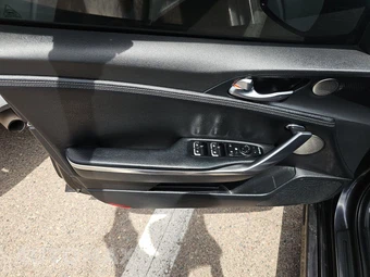 2023 Kia Stinger GT-Line – miniatura 15