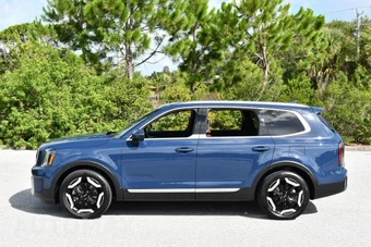 2023 Kia Telluride EX - miniatura 3