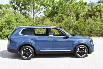 2023 Kia Telluride EX - miniatura 32