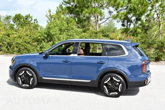 2023 Kia Telluride EX - miniatura 4