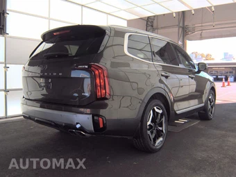 2023 Kia Telluride S – miniatura 4