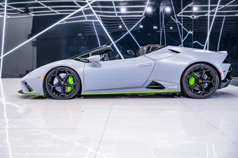 2023 Lamborghini Huracan EVO Convertible - miniatura 24