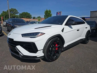 2023 Lamborghini Urus Performante