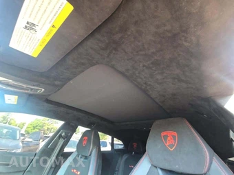 2023 Lamborghini Urus Performante – miniatura 11