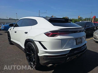 2023 Lamborghini Urus Performante – miniatura 2