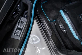 2023 Lamborghini Urus Performante - miniatura 17