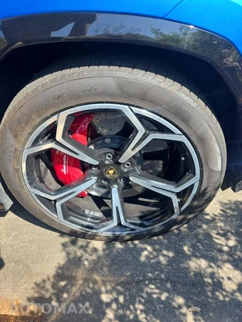 2023 Lamborghini Urus S – miniatura 9