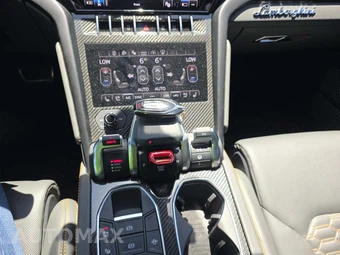 2023 Lamborghini Urus S – miniatura 5