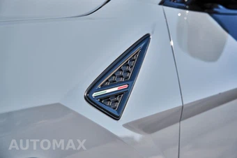 2023 Lamborghini Urus S – miniatura 9