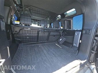 2023 Land Rover Defender 110 30th Anniversary Edition - miniatura 16