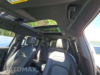 2023 Land Rover Defender 110 S - miniatura 11