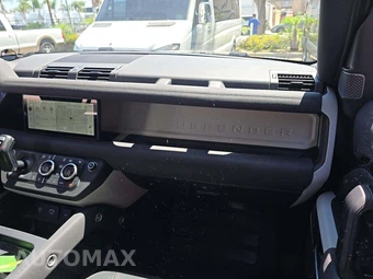 2023 Land Rover Defender 110 S - miniatura 19