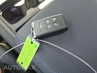 2023 Land Rover Defender 110 S - miniatura 8