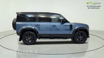 2023 Land Rover Defender 110 S - miniatura 10