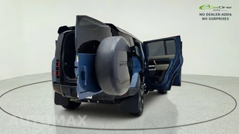 2023 Land Rover Defender 110 S - miniatura 18