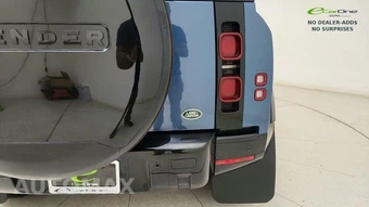 2023 Land Rover Defender 110 S - miniatura 28