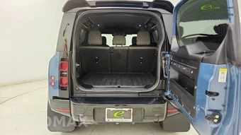 2023 Land Rover Defender 110 S - miniatura 29