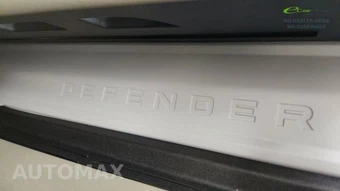2023 Land Rover Defender 110 S - miniatura 38