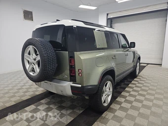 2023 Land Rover Defender 110 S – miniatura 4