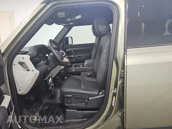 2023 Land Rover Defender 110 S – miniatura 7
