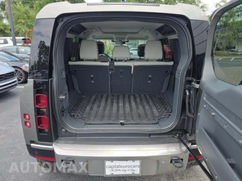 2023 Land Rover Defender 110 S – miniatura 14