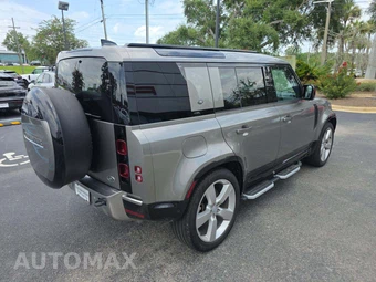 2023 Land Rover Defender 110 S – miniatura 3