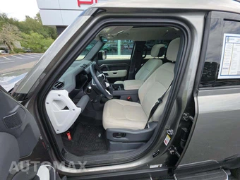 2023 Land Rover Defender 110 S – miniatura 6