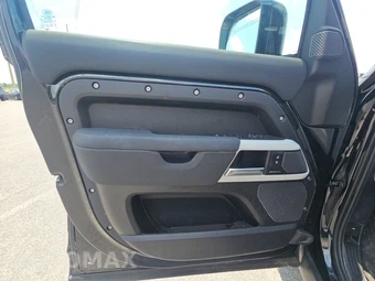 2023 Land Rover Defender 110 S – miniatura 9