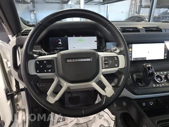 2023 Land Rover Defender 110 S – miniatura 10
