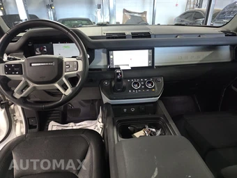 2023 Land Rover Defender 110 S – miniatura 11