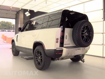 2023 Land Rover Defender 110 S – miniatura 6